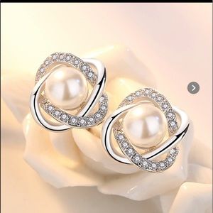 Diamond Pearl Earrings